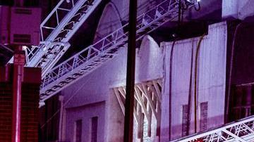 El lugar de la explosión en el centro de Los Ángeles.