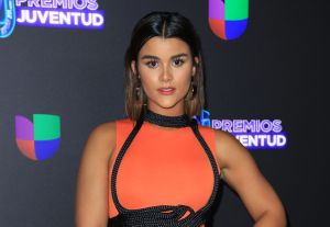 Clases de pasarela con Clarissa Molina, la nueva rubia de El Gordo y la Flaca en Univision