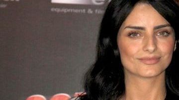 Aislinn Derbez.