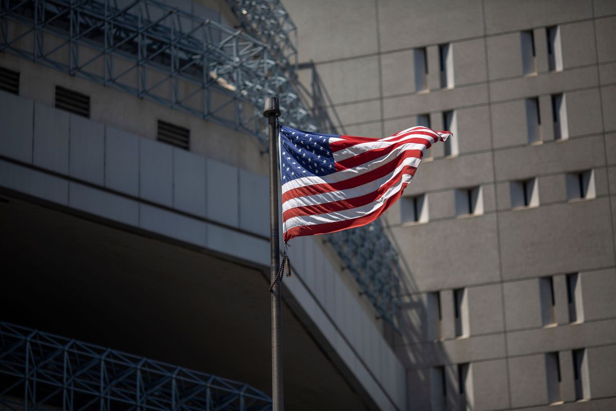 Condenan a guardia de prisiones por abuso sexual de presas en Nueva York