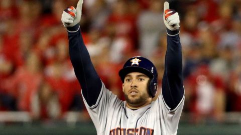 George Springer de Houston Astros durante el partido en que Julie Rose mostró los pechos.