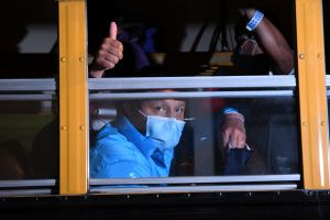 EE.UU. reconoce la “desafortunada” deportación de cientos de inmigrantes con coronavirus a Guatemala