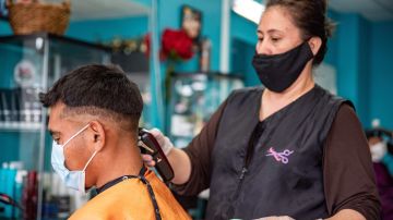 Las peluquerías podrán abrir en Florida siguiendo unos protocolos especiales.