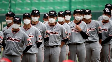 Entre estrictas medidas sanitarias comenzó la campaña 2020 de la Organización de Béisbol de Corea.