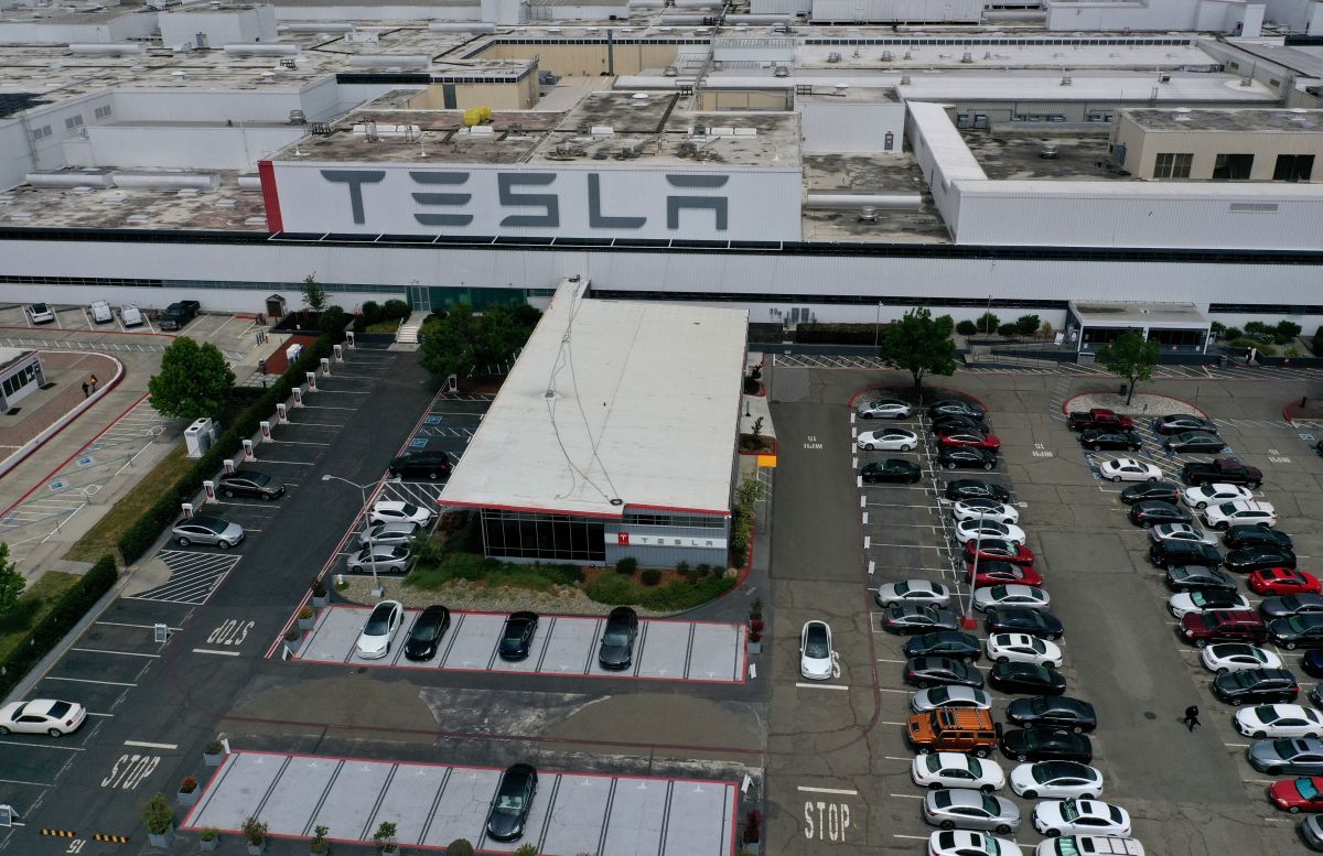 La fábrica de California de Tesla tiene varias demandas por resolver.