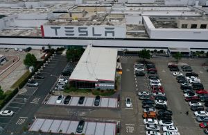 California permite a Tesla reabrir su planta de Fremont con la condición de realizar “operaciones mínimas”