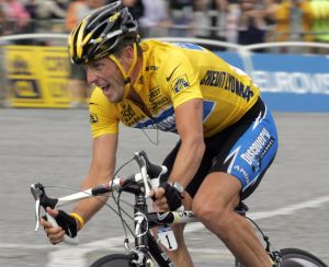 Confesiones de un tramposo: Exciclista Lance Armstrong admite que dopaje pudo provocarle cáncer testicular