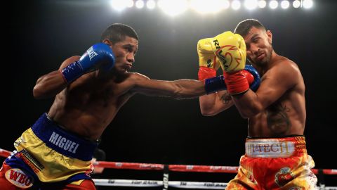 El colombiano Miguel Marriaga enfrentaría al campeón de peso pluma de la OMB.