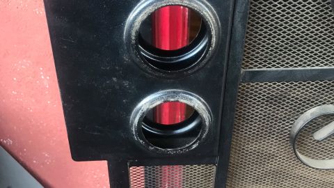 El propietario de un departamento removió las chapas de la puerta para presionar por la desocupación. (Cortesía Arely Solano).