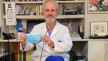 Doctor Emilio Oribe, quien trabaja en medio de la pandemia del COVID-19