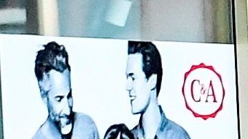 Berlin (Germany), 09/05/2020.- Right wing protestors attack police officers during a gathering on the Alexanderplatz in Berlin, Germany, 09 May 2020. According to a spokesperson of the Berlin police a group of people moved from the surrounding of the so-called 'hygiene demonstration' at the Volksbuehne at Rosa-Luxemburg-Platz to Alexanderplatz. As moving in bigger groups still is prohibited due to the covid-19 security measures police started detaining participants at Alexanderplatz. The motivation of the people to gather was unclear. (Atentado, Protestas, Alemania) EFE/EPA/FILIP SINGER