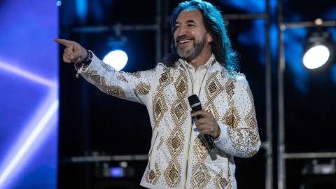 Marco Antonio Solís "El Buki".
