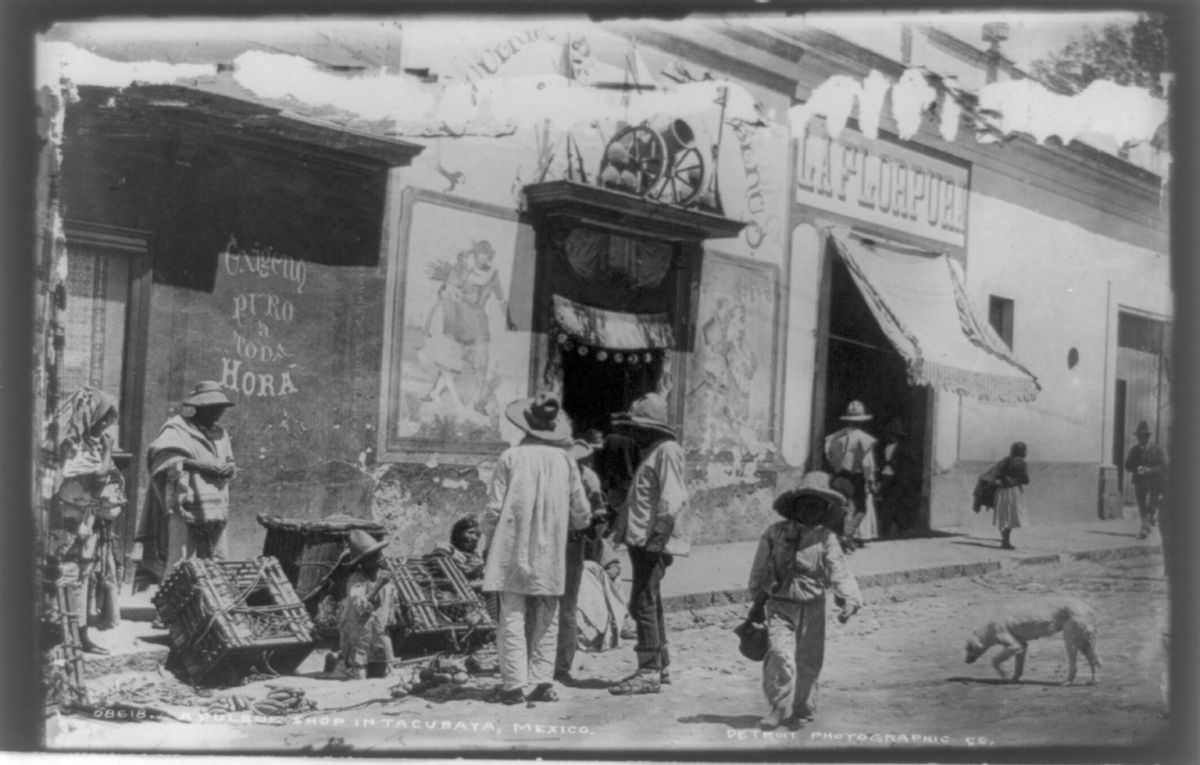 Pulquería en Tacubaya, México. Foto: William Henry Jackson/Colección de Detroit Publishing Co. en la Biblioteca del Congreso de los Estados Unidos.