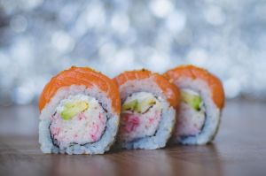 Lo que sí y lo que no debes hacer al comer sushi