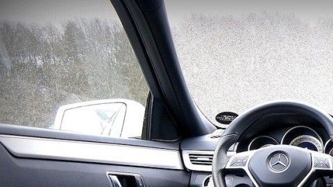 El Ozono es posiblemente el mejor desinfectante para sanitizar un auto, sin embargo, siempre deberá ser aplicado por un profesional.