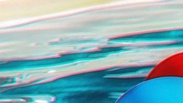 El agua no transmite el coronavirus pero la cercanía a oras personas sí.