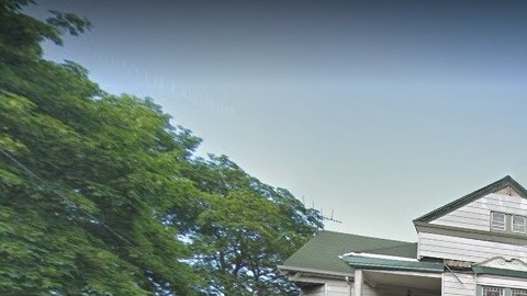 380 E. 201 St., El Bronx