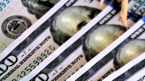 Podrías poner en peligro tu dinero al compartir este tipo de fotos en redes sociales.