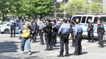 Líderes de la fuerza policial niegan conductas racistas