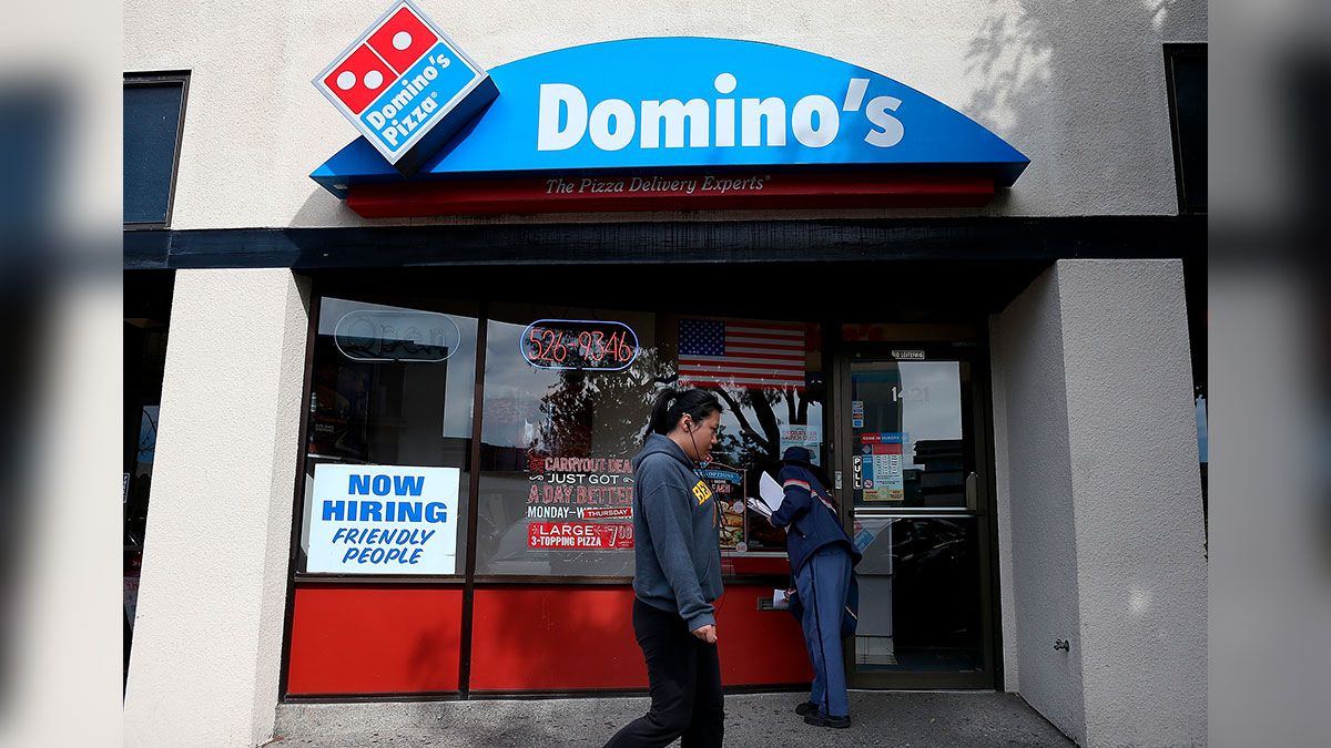 Las ganancias de Domino's Pizza aumentaron un 29% en los últimos tres meses.