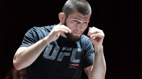 Khabib Nurmagomedov se encuentra aislado en Rusia.