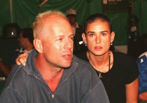 Bruce Willis celebra el día de la madre con su ex Demi Moore y su actual esposa Emma