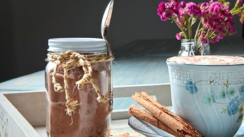 La canela es una especia imprescindible en la cocina mexicana.