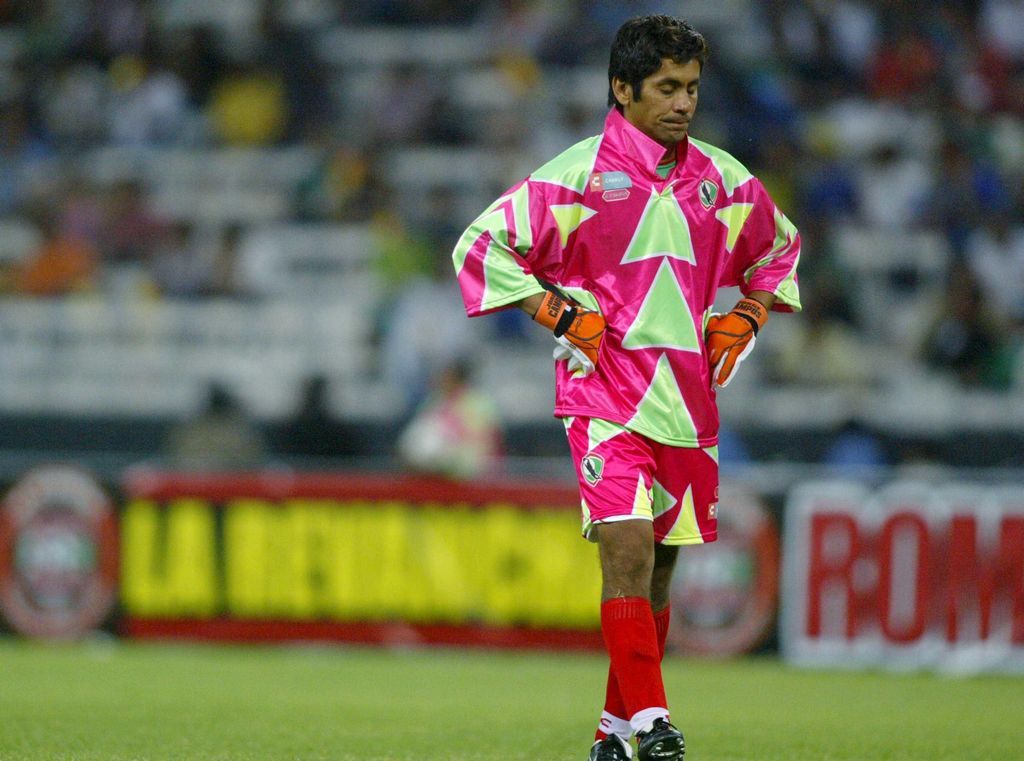 Jorge Campos, portero de la selección mexicana en los años noventa.