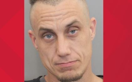 El sospechoso Joshua Kelsey.