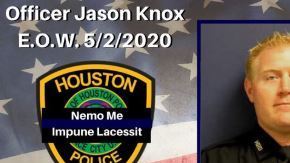 El oficial fallecido Jason Knox.
