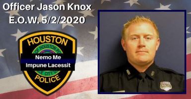 El oficial fallecido Jason Knox.