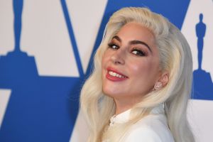 Lady Gaga incorpora árnica a su nueva línea de maquillaje tras su batalla contra la fibromialgia