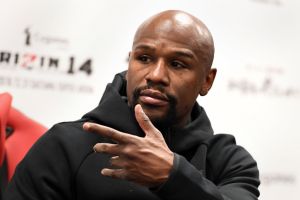 Floyd Mayweather se burló del Canelo por sus míseras ganancias de $300 millones de dólares