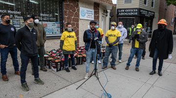 La ayuda a jornaleros inmigrantes en Queens llega cuando se cumplen más de 8 semanas de iniciada la cuarentena a causa de la pandemia.