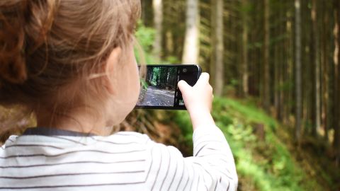 La generación Alfa es la primera en considerar la tecnología parte integral de su vida.