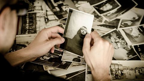 La fotomancia utiliza las fotos como oráculo.