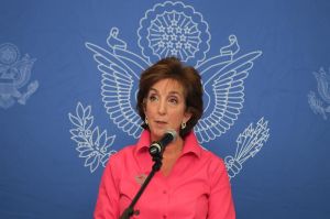 Roberta Jacobson aclara sus dichos sobre García Luna