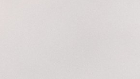 Los rayos del Sol penetran por las ventanas.