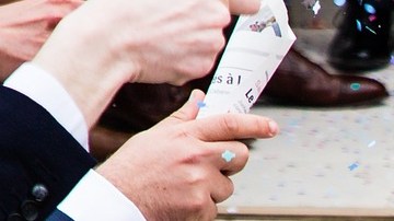 Su novia la ha acompañado a lo largo de su batalla contra el cáncer.