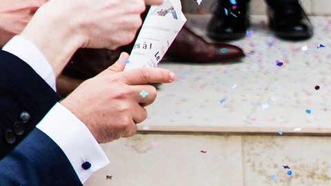 Su novia la ha acompañado a lo largo de su batalla contra el cáncer.