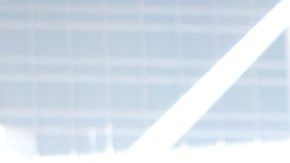 Viajeros con visa de turistas. (Aurelia Ventura/La Opinion)