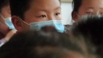En muchos lugares, la vuelta al cole será con mascarillas.
