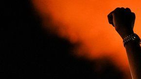 112890150_hi061942648