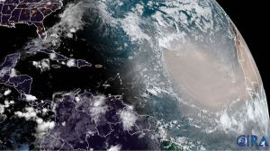 Polvo del Sahara: Cuál es el fenómeno detrás de la densa nube que viajó desde África y ya afecta a México