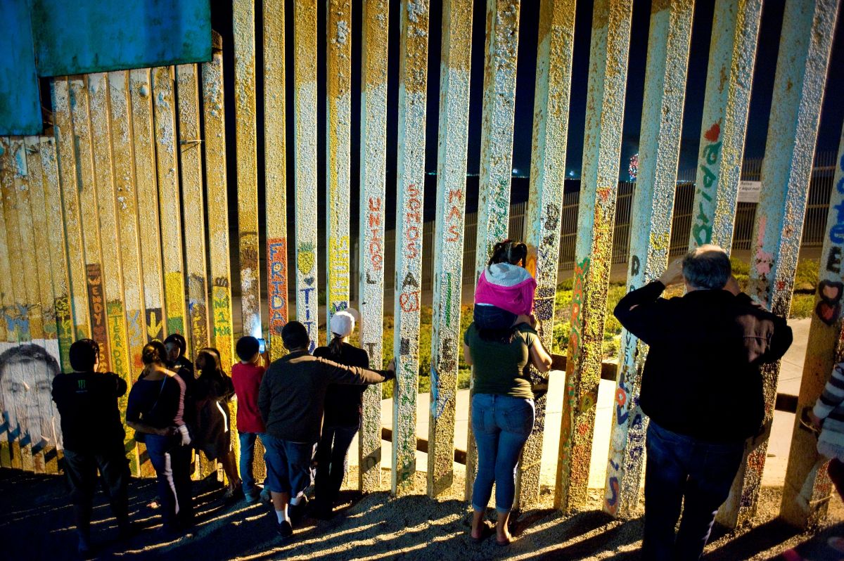Imagen del muro fronterizo en Tijuana. La violencia afecta indiscriminadamente a los habitantes de esa ciudad.
