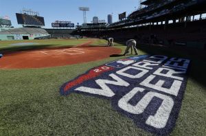 Los Red Sox de Boston admiten expresiones racistas en el Fenway Park, catedral del béisbol