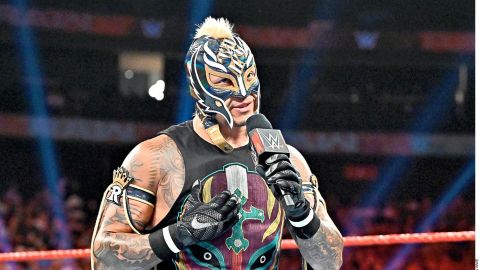 El luchador mexicano sufrió daños en la retina.