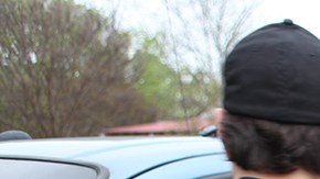 La decisión del juez también prohíbe los arrestos de ICE en las afueras de los edificios de las cortes.