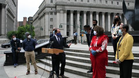 Miembros de la cámara municipal de NYC se reunieron en Foley Square