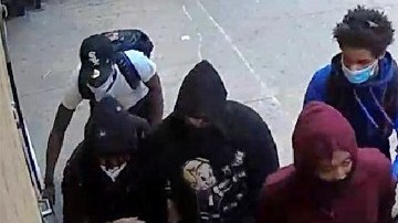 Sospechosos en West Broadway, 1 de junio